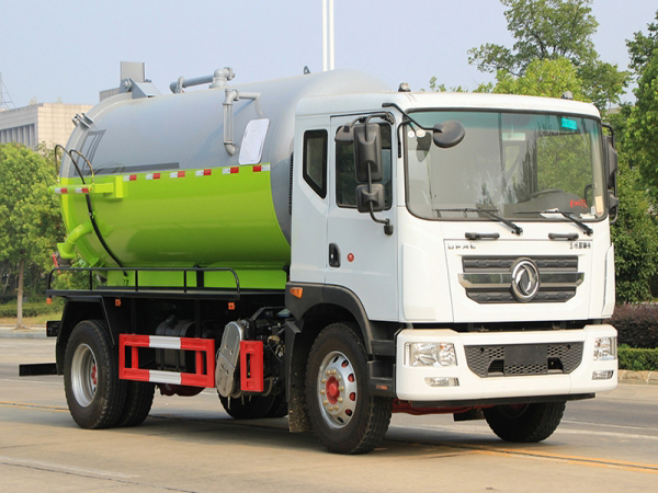 國(guó)六東風(fēng)D9 12方 吸污車