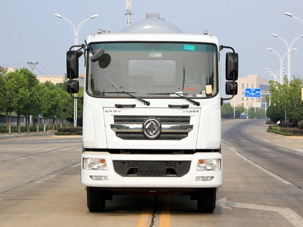 國(guó)六東風(fēng)D9 12方 吸污車